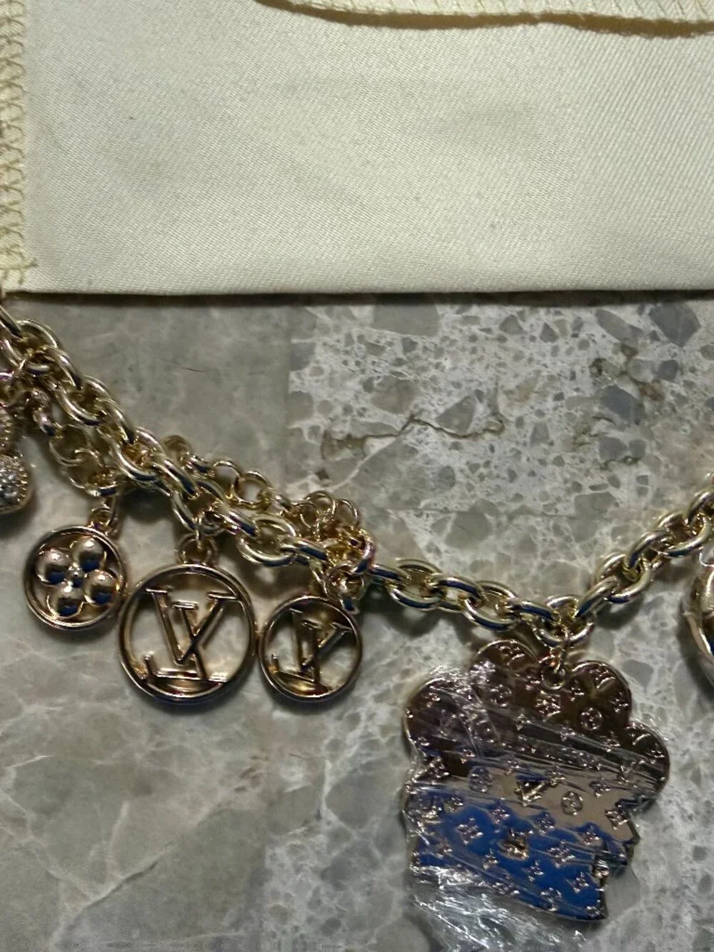 RARE and Stunning BNNU ZODIAC FASHION BAG CHARM! Comes with Dustbag and LV BOX!